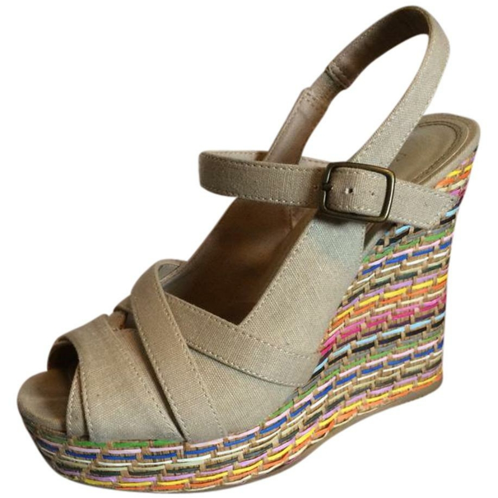 Barker's Whitley Wedges